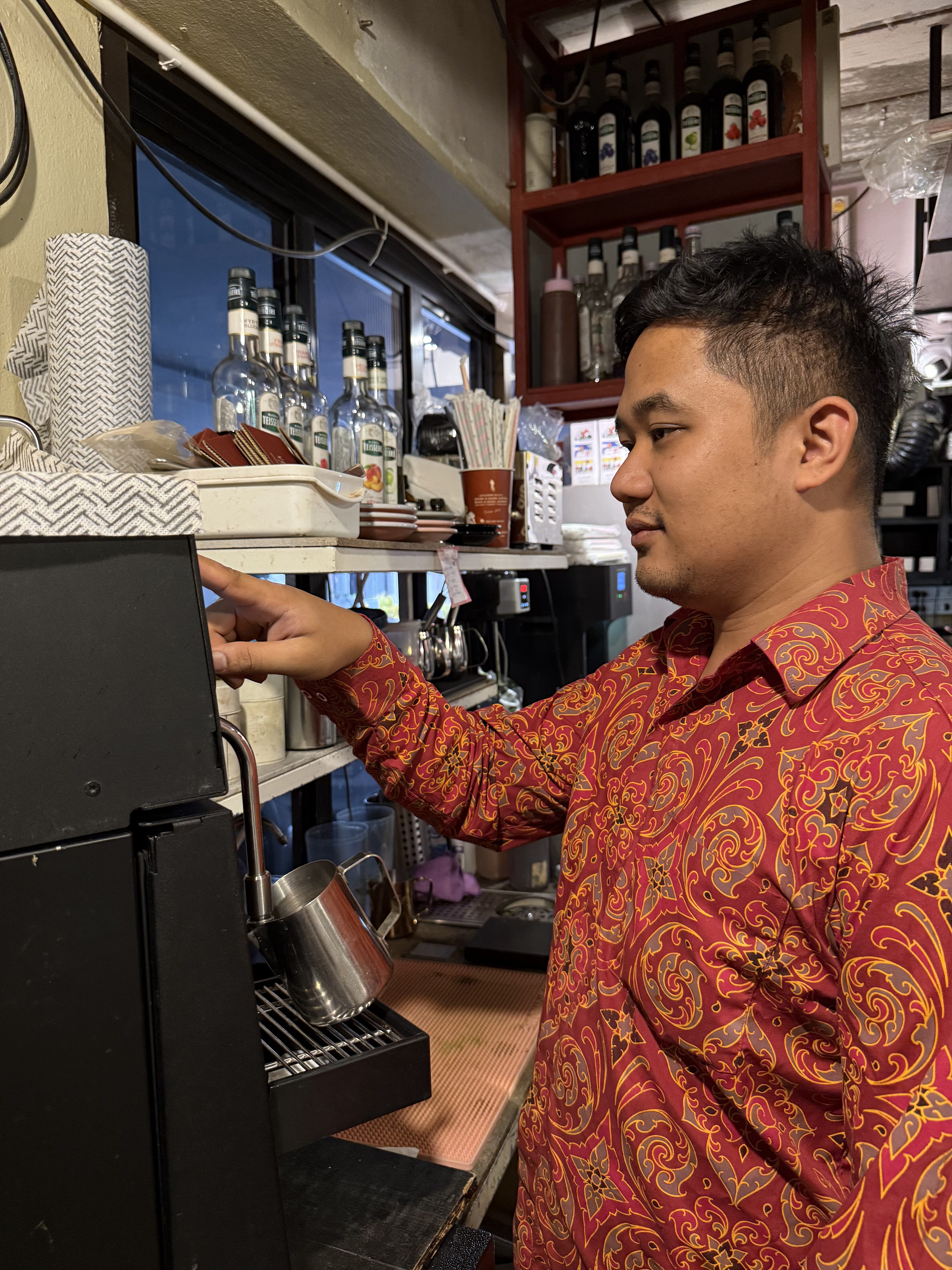 How Velo Cafe Huahin handles high-volume service like a breeze with Latte Art Factory